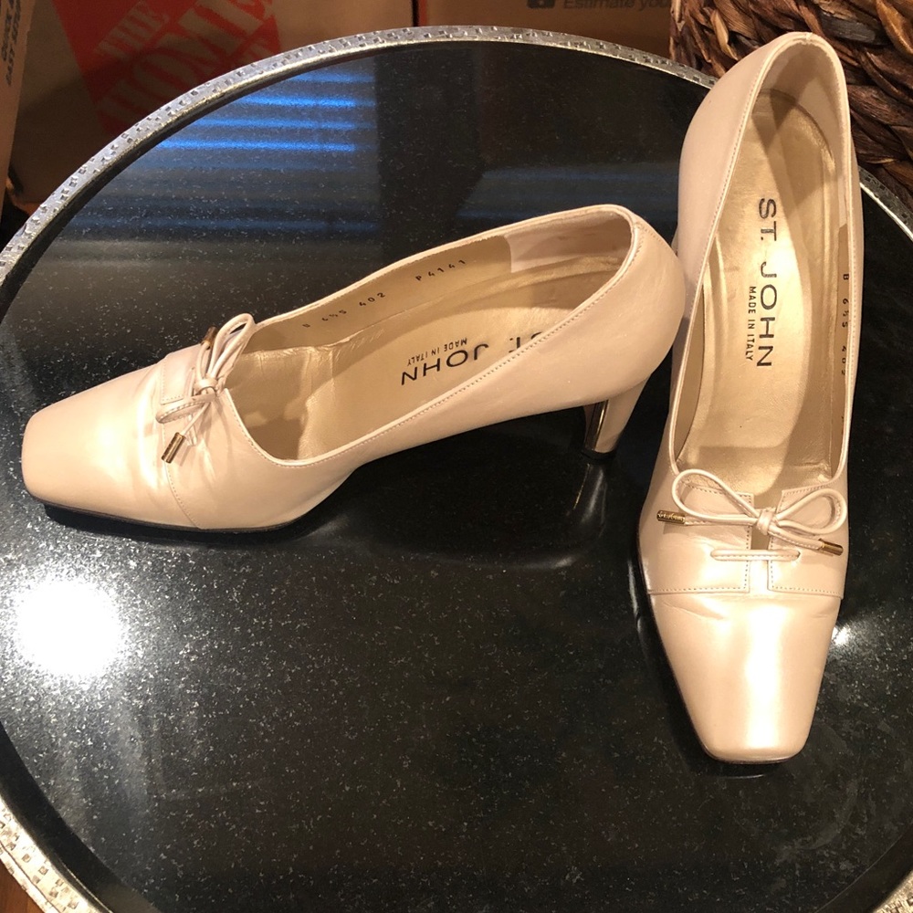 St. John Isabel Heel - Size 6.5